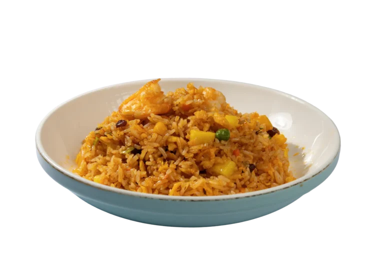 Arroz frito thailandés con piña